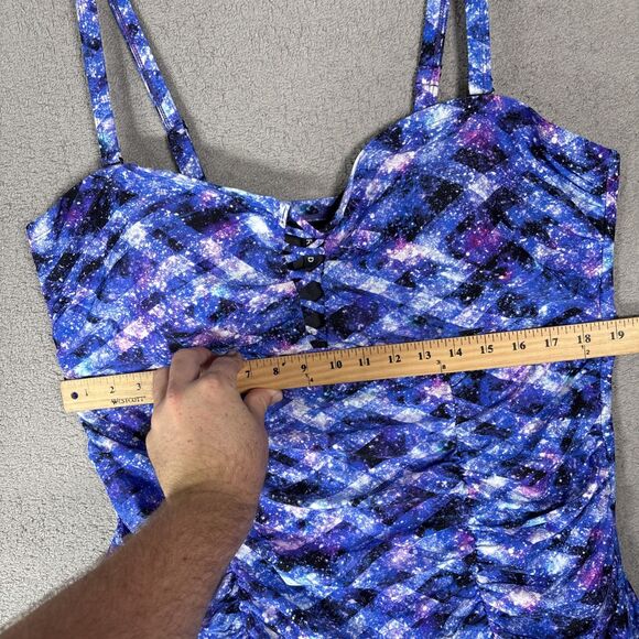 Torrid Women’s Bathing Suit Top Size L Cosmic Space Tankini Tummy Control Adjust - Picture 5 of 12